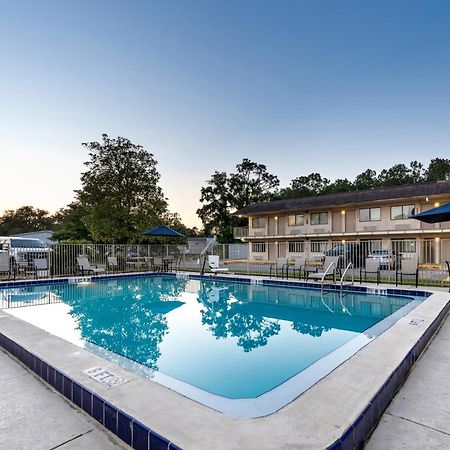 Americas Best Value Inn - Lake Stadt Exterior foto